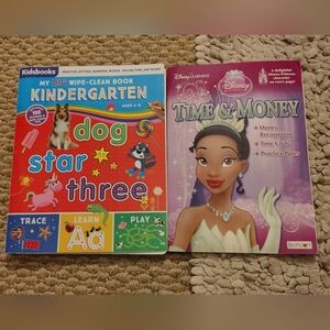 😊5 for $20 (2) Books